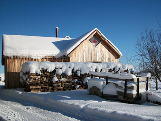Snowy bright days at L'Esperance Family Maple